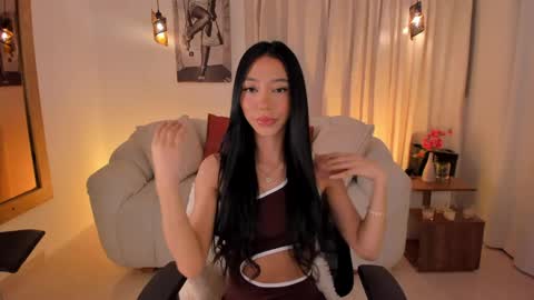 ISABELLA  online show from May 3, 2026, 4:24 pm