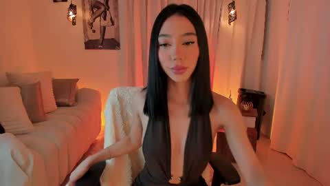 ISABELLA  online show from June 22, 2026, 4:15 pm