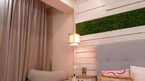 IsabellaMyst online show from February 27, 2026, 8:42 pm