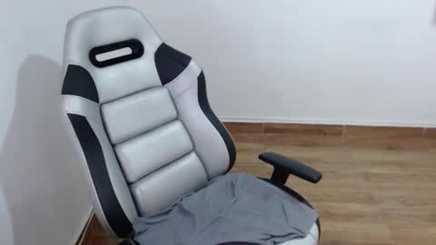 Isa online show from February 23, 2026, 9:45 pm