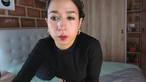 Snapshot of isabellapaz90 chatting on April 21, 2026, 12:22 pm Isabela Paz online show from April 21, 2026, 12:22 pm