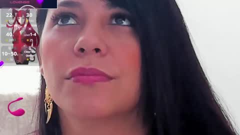 isabellarous  online show from July 8, 2026, 7:18 pm