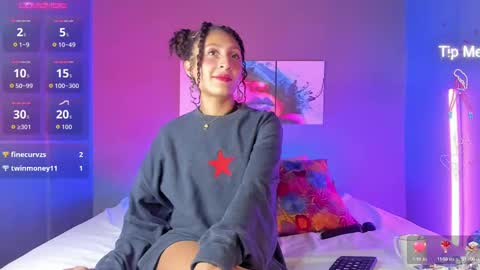 Snapshot of isabellaspencer chatting on October 16, 2025, 10:33 pm Isabella online show from October 16, 2025, 10:33 pm