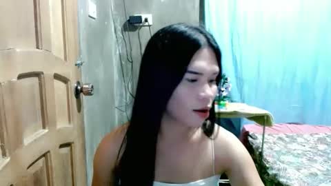 Snapshot of isabelle_amore chatting on February 25, 2026, 12:15 pm Ysa online show from February 25, 2026, 12:15 pm