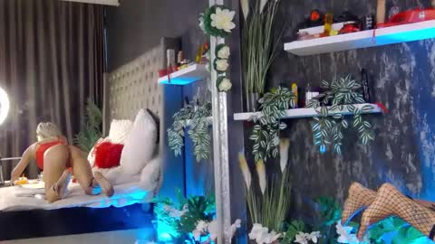 IsabelleEthan online show from February 11, 2025, 10:26 am