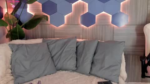    online show from July 4, 2026, 3:35 am