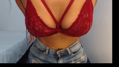 Snapshot of isabellla_grenz chatting on December 23, 2024, 6:11 am Isabella online show from December 23, 2024, 6:11 am