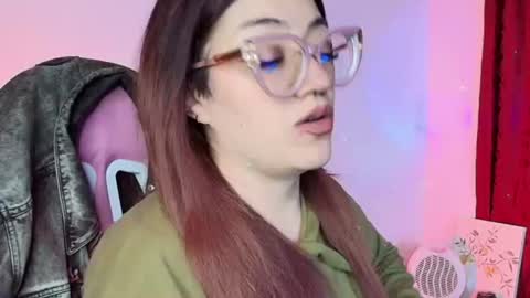 Isabella Ferrer online show from July 3, 2026, 6:53 am