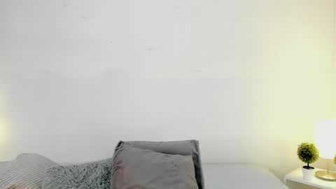 isameow online show from January 15, 2025, 12:09 am