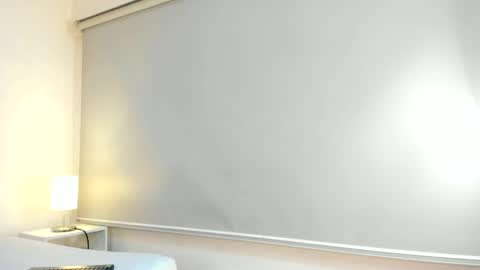 isameow online show from March 12, 2025, 9:45 pm