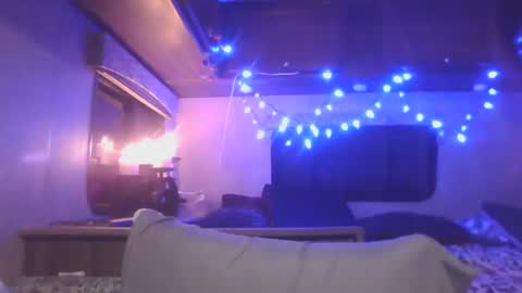 Iseestarz420 online show from December 14, 2024, 11:34 pm