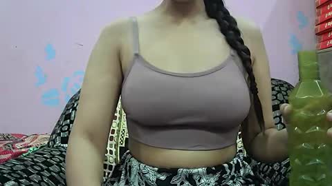 ishika_singh_ online show from March 17, 2026, 2:49 am