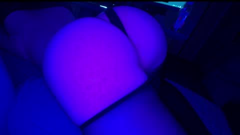 Snapshot of ishtarea chatting on December 3, 2024, 8:27 am ishtarea online show from December 3, 2024, 8:27 am