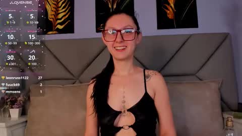 isa online show from November 24, 2025, 2:28 pm