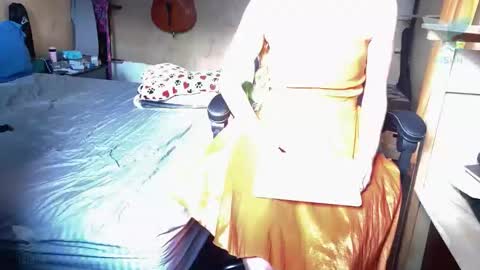 Snapshot of isis_alan chatting on March 16, 2026, 12:42 pm Isis Alan online show from March 16, 2026, 12:42 pm