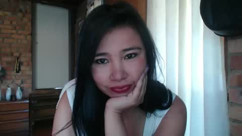 Snapshot of isis_moon88 chatting on October 21, 2025, 1:23 pm isis online show from October 21, 2025, 1:23 pm