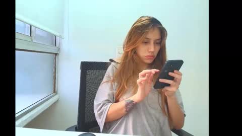 Snapshot of isis_pink chatting on February 16, 2026, 10:28 pm Alaya online show from February 16, 2026, 10:28 pm