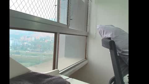 Snapshot of isis_pink chatting on February 19, 2026, 12:12 pm Alaya online show from February 19, 2026, 12:12 pm