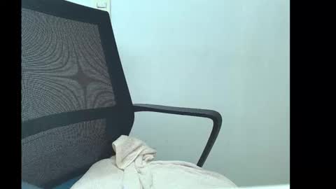 Snapshot of isis_pink chatting on February 27, 2026, 12:05 pm Alaya online show from February 27, 2026, 12:05 pm