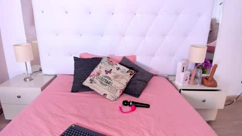 Vanessa online show from January 18, 2026, 11:14 am