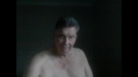 island625103 online show from January 31, 2025, 8:12 pm