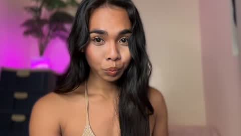 Alona online show from July 10, 2026, 10:56 pm