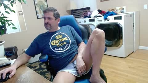 Snapshot of islandguy70 chatting on January 7, 2025, 10:11 am Jim online show from January 7, 2025, 10:11 am