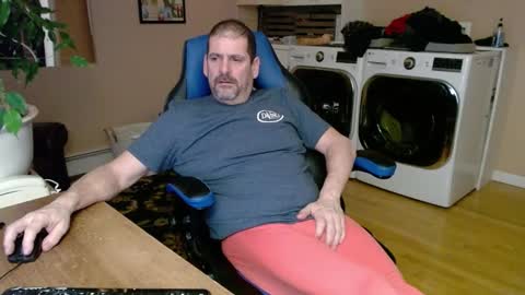 Snapshot of islandguy70 chatting on February 3, 2025, 12:58 am Jim online show from February 3, 2025, 12:58 am