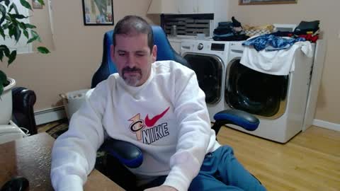 Snapshot of islandguy70 chatting on February 8, 2025, 11:33 am Jim online show from February 8, 2025, 11:33 am