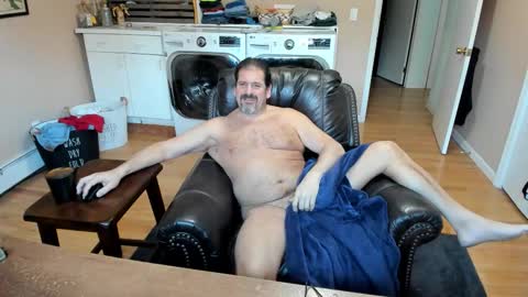 Snapshot of islandguy70 chatting on November 27, 2025, 12:40 pm Jim online show from November 27, 2025, 12:40 pm