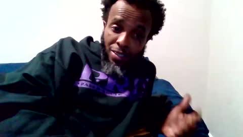 islandmaker online show from November 1, 2025, 2:35 am