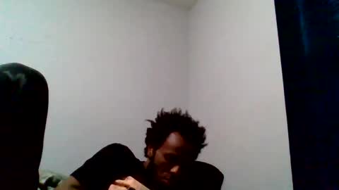 Snapshot of islandmaker chatting on May 4, 2026, 11:12 pm islandmaker online show from May 4, 2026, 11:12 pm