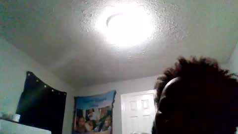 Snapshot of islandmaker chatting on May 8, 2026, 2:06 am islandmaker online show from May 8, 2026, 2:06 am