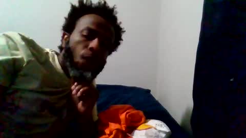 Snapshot of islandmaker chatting on May 12, 2026, 9:50 am islandmaker online show from May 12, 2026, 9:50 am