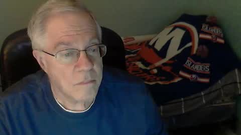 Snapshot of islesman22 chatting on April 19, 2026, 1:38 am islesman22 online show from April 19, 2026, 1:38 am