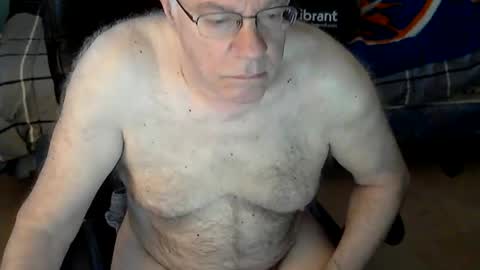 Snapshot of islesman22 chatting on June 6, 2026, 9:58 am islesman22 online show from June 6, 2026, 9:58 am