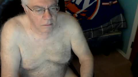 Snapshot of islesman22 chatting on June 16, 2026, 9:34 am islesman22 online show from June 16, 2026, 9:34 am