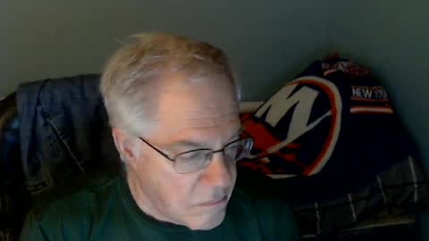 Snapshot of islesman22 chatting on June 24, 2026, 1:37 am islesman22 online show from June 24, 2026, 1:37 am