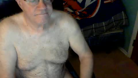 Snapshot of islesman22 chatting on July 11, 2026, 9:34 am islesman22 online show from July 11, 2026, 9:34 am