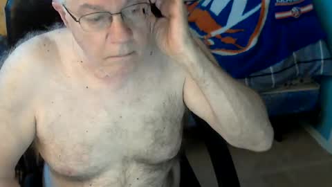Snapshot of islesman22 chatting on July 12, 2026, 11:34 am islesman22 online show from July 12, 2026, 11:34 am