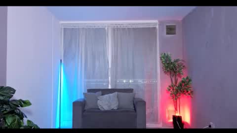 Snapshot of isnotforeveryone chatting on October 20, 2025, 12:22 am Julyane online show from October 20, 2025, 12:22 am