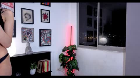 Snapshot of isnotforeveryone chatting on November 16, 2025, 11:43 pm Julyane online show from November 16, 2025, 11:43 pm