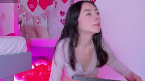         online show from February 16, 2025, 4:42 pm