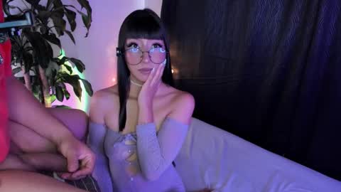 Snapshot of issaandneron_ chatting on May 11, 2026, 4:04 pm Issa and Neron online show from May 11, 2026, 4:04 pm