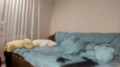 Issabelle online show from January 20, 2025, 5:37 am