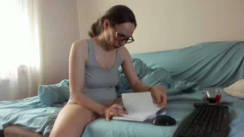 Snapshot of issabelle_69 chatting on April 25, 2026, 4:59 am Issabelle online show from April 25, 2026, 4:59 am