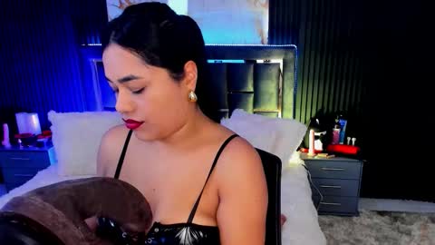 Snapshot of issafoxx chatting on November 20, 2025, 12:05 pm Issafoxx online show from November 20, 2025, 12:05 pm