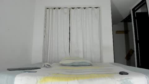 Isabella  online show from June 14, 2026, 6:48 am