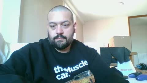 italianbigboy932 online show from May 16, 2026, 12:15 pm