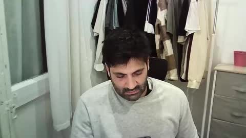 italianboybcn online show from November 25, 2025, 6:52 pm